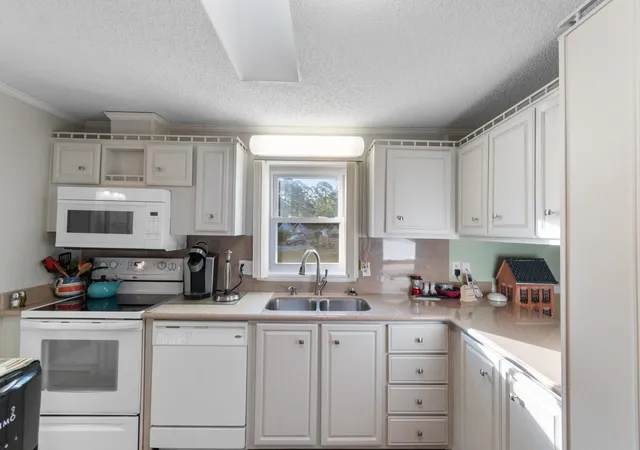 Photo 3 of Sale Pending at 4421 Misty Ln, Myrtle Beach, SC 29588 | MLS# 2609751 | Listing updated on 2026-08-25