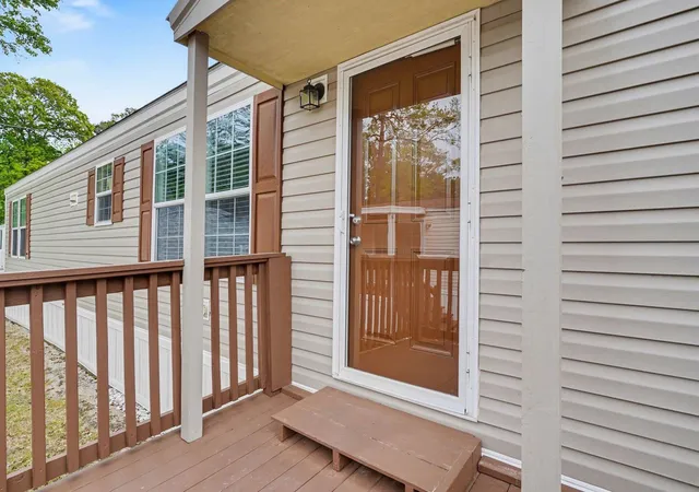 Photo 3 of Manufactured home for sale at 966 Periwinkle Pl, Myrtle Beach, SC 29577 | MLS# 2609788 | Listing updated on 2026-07-29