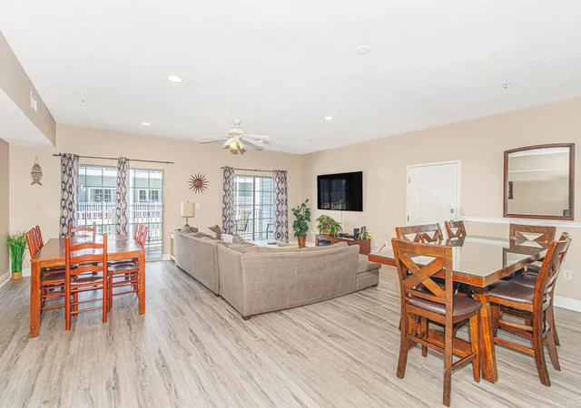 3rd image of 704 S Ocean Blvd #303B, Myrtle Beach, SC 29577 | MLS# 2609845