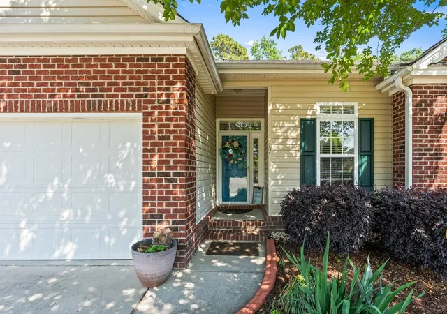 2nd image of 17 Passion Flower Ct, Murrells Inlet, SC 29576 | MLS# 2609975