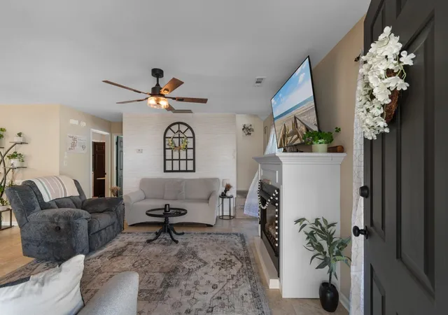 Photo 3 of Single family home for sale at 704 43rd Avenue S, North Myrtle Beach, SC 29582 | MLS# 2610031 | Listing updated on 2026-08-28