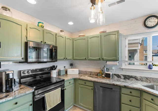 Photo 3 of Single family home for sale at 704 43rd Avenue S, North Myrtle Beach, SC 29582 | MLS# 2610031 | Listing updated on 2026-08-28