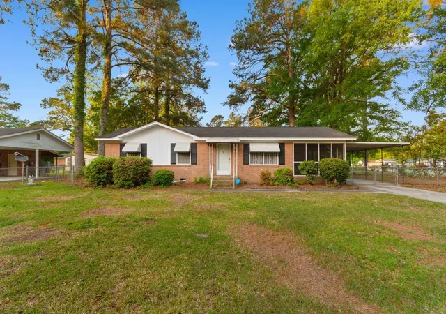 Homes for sale in Mullins, SC | 707 Rosemarie Ln, Mullins, SC 29574 | MLS# 2610033