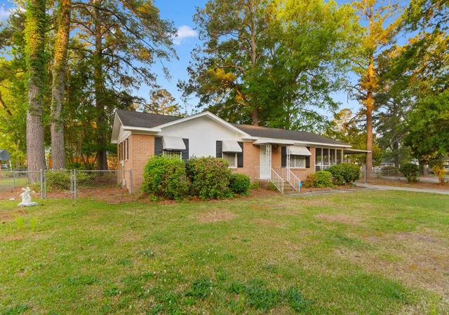 3rd image of 707 Rosemarie Ln, Mullins, SC 29574 | MLS# 2610033