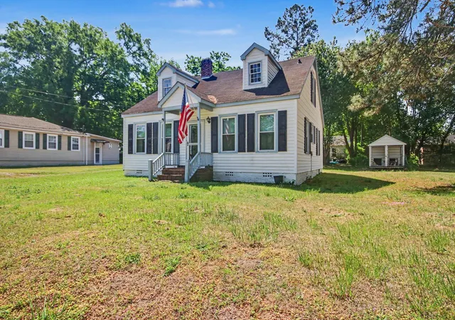 3rd image of 309 Layton Ct, Marion, SC 29571 | MLS# 2610080