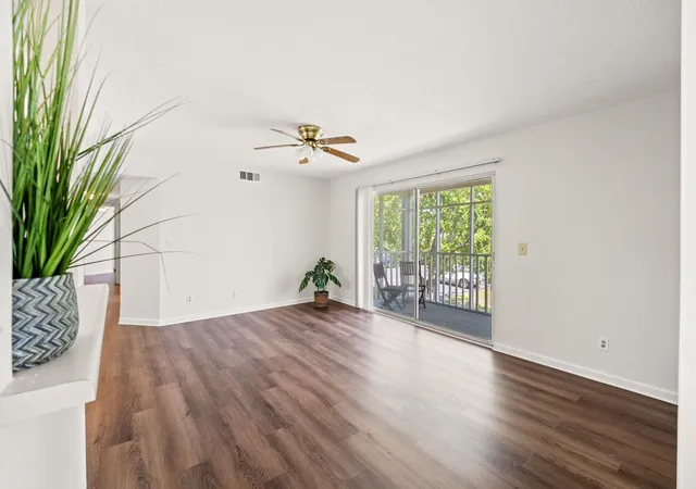 4th image of 8861 Duckview Dr, Surfside Beach, SC 29575
