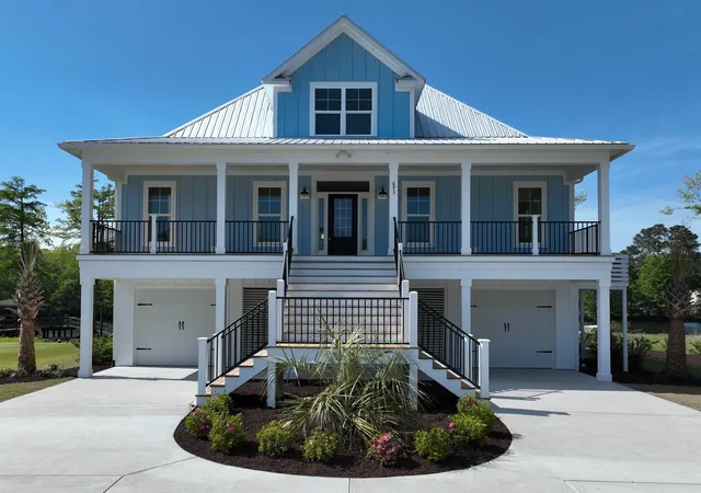 Photo 1 of Single family home for sale at 693 W Oak Cir, Myrtle Beach, SC 29588 | MLS# 2610139 | Listing updated on 2026-07-21