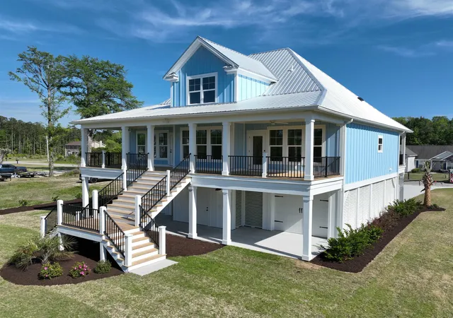 Photo 3 of Single family home for sale at 693 W Oak Cir, Myrtle Beach, SC 29588 | MLS# 2610139 | Listing updated on 2026-07-21
