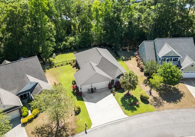 Photo 2 of Single family home for sale at 132 Rivers Edge Dr, Conway, SC 29526 | MLS# 2610155 | Listing updated on 2026-08-17
