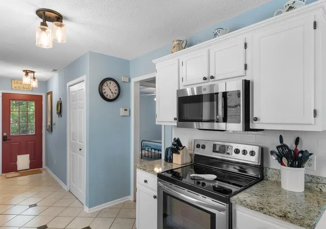 Photo 4 of Single family home for sale at 114 N Oak St, Surfside Beach, SC 29575 | MLS# 2610173 | Listing updated on 2026-06-17