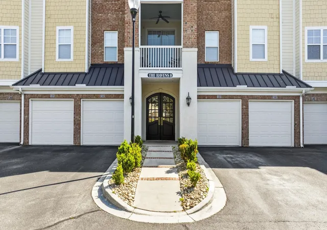 3rd image of 6203 Catalina Dr, North Myrtle Beach, SC 29582