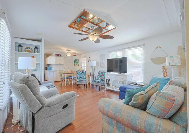 2nd image of 11 Spinnaker Ln, Murrells Inlet, SC 29576 | MLS# 2610288