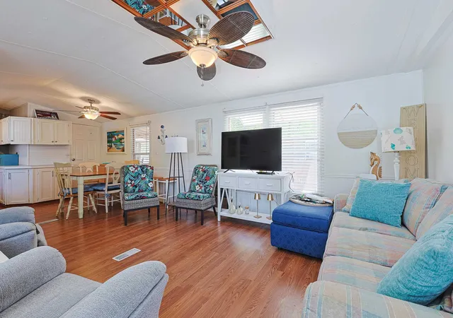 4th image of 11 Spinnaker Ln, Murrells Inlet, SC 29576 | MLS# 2610288