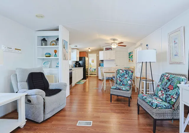 5th image of 11 Spinnaker Ln, Murrells Inlet, SC 29576 | MLS# 2610288