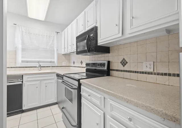 Photo 4 of Townhouse for sale at 4505 N Kings Hwy #E-6, Myrtle Beach, SC 29577 | MLS# 2610320 | Listing updated on 2026-07-22