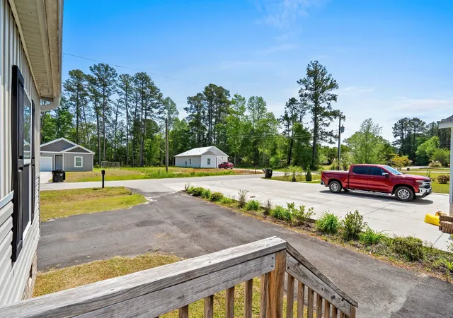 Photo 2 of Manufactured home for sale at 127 Missouria Ln, Conway, SC 29526 | MLS# 2610602 | Listing updated on 2026-06-15