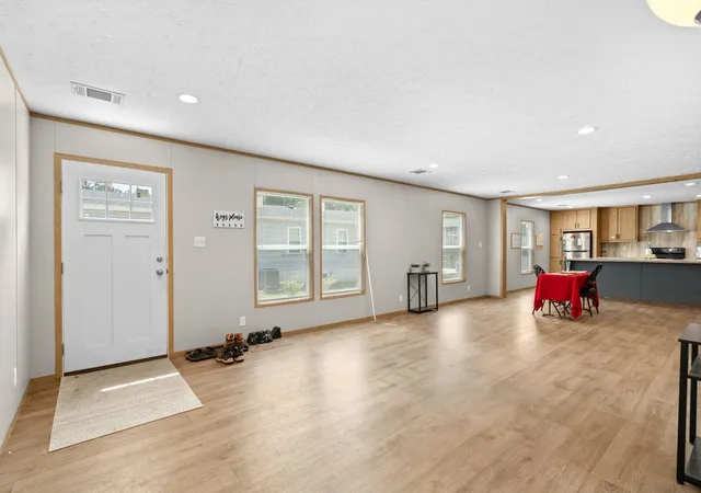 Photo 4 of Manufactured home for sale at 127 Missouria Ln, Conway, SC 29526 | MLS# 2610602 | Listing updated on 2026-06-15