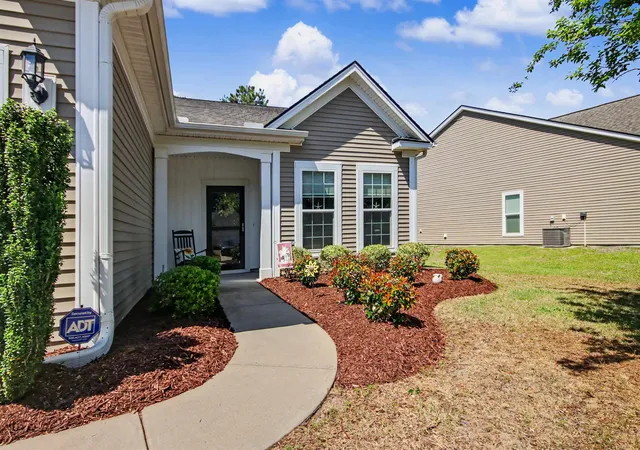 Photo 3 of Single family home for sale at 283 Cypress Crk Dr, Murrells Inlet, SC 29576 | MLS# 2610628 | Listing updated on 2026-08-25