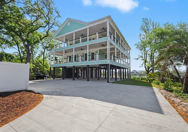 Photo 1 of Single family home for sale at 600 Elizabeth Dr, Murrells Inlet, SC 29576 | MLS# 2610642 | Listing updated on 2026-08-01