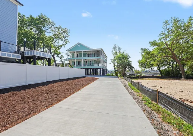 Photo 4 of Single family home for sale at 600 Elizabeth Dr, Murrells Inlet, SC 29576 | MLS# 2610642 | Listing updated on 2026-08-01