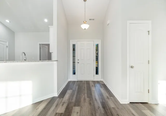 2nd image of 65 Bennington Ct, Georgetown, SC 29440 | MLS# 2610753