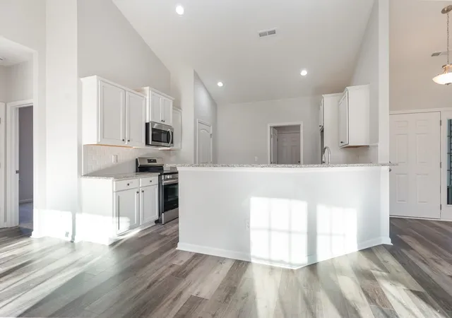 3rd image of 65 Bennington Ct, Georgetown, SC 29440 | MLS# 2610753