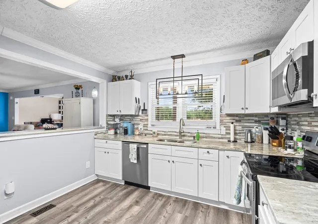 Photo 3 of Sale Pending at 1704 Sherwood Dr, Conway, SC 29526 | MLS# 2611047 | Listing updated on 2026-10-04