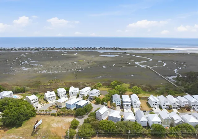 Photo 4 of Single family home for sale at 119 Enclave Pl, Pawleys Island, SC 29585 | MLS# 2611278 | Listing updated on 2026-08-26