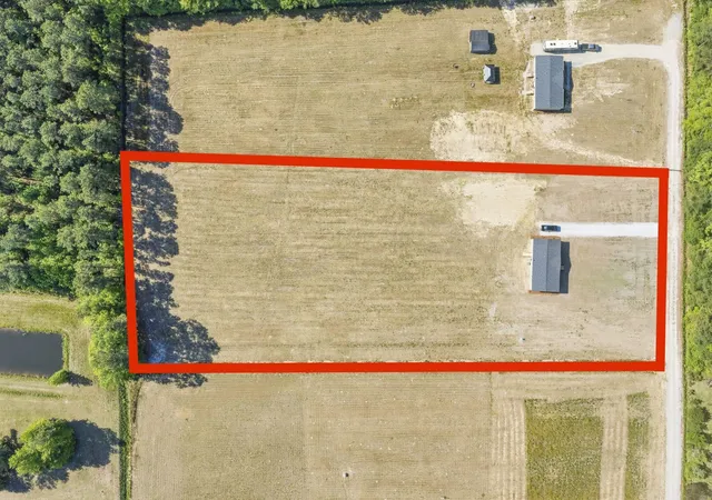 Photo 4 of Sale Pending at 7031 Norton Rd, Green Sea, SC 29545 | MLS# 2611363 | Listing updated on 2026-08-19