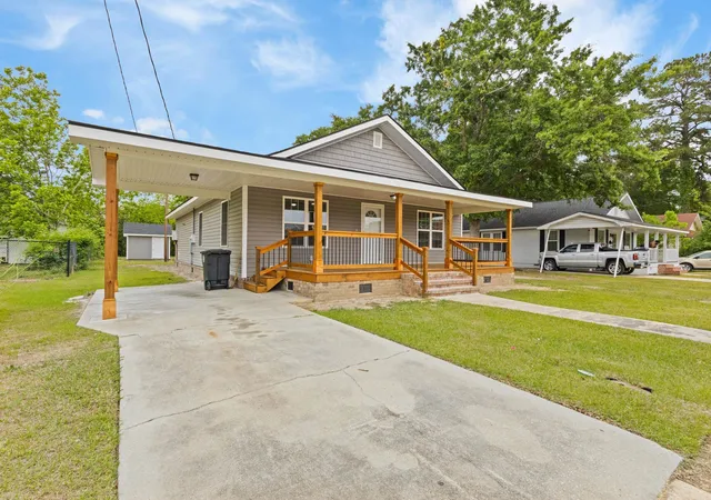 Homes for sale in Mullins, SC | 115 Northside Ave, Mullins, SC 29574 | MLS# 2611397