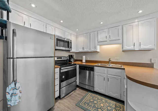 Listing Photo 4 - Condo for sale in building located at 1210 Benna Dr, Myrtle Beach, SC 29577 - Unit #B