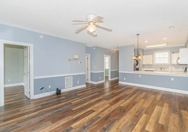 Listing Photo 5 - Condo for sale in building located at 4627 Wild Iris Dr, Myrtle Beach, SC 29577 - Unit #26-103
