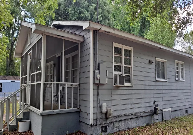 Homes for sale in Georgetown, SC | 2402 Winyah St, Georgetown, SC 29440 | MLS# 2611516
