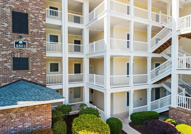 Listing Photo 3 - Condo for sale in building located at 4861 Luster Leaf Cir, Myrtle Beach, SC 29577 - Unit #204