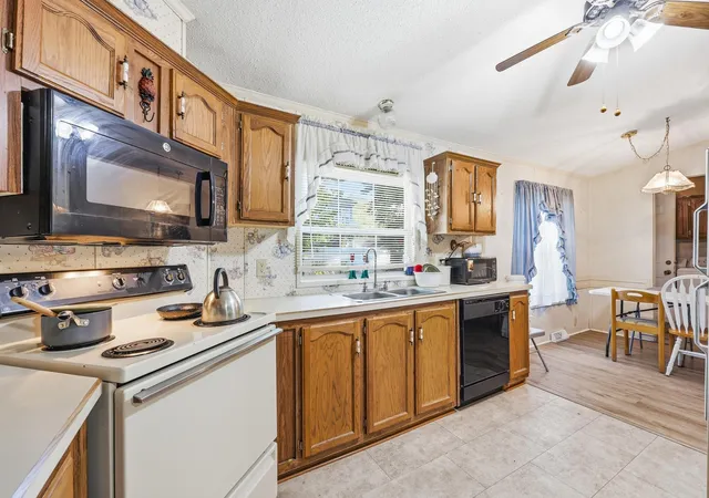 Photo 3 of Manufactured home for sale at 4513 Poinsett St, North Myrtle Beach, SC 29582 | MLS# 2611585 | Listing updated on 2026-09-29