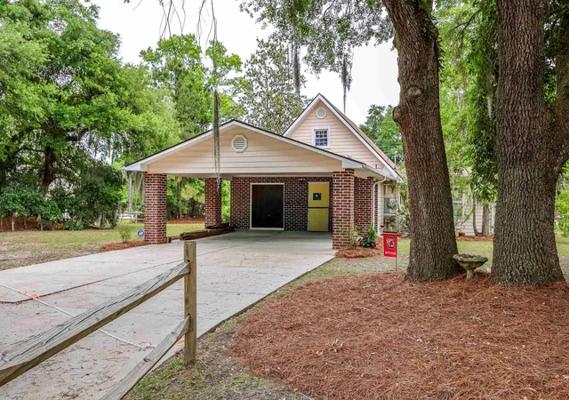Photo 3 of Single family home for sale at 2220 S Island Rd, Georgetown, SC 29440 | MLS# 2611658 | Listing updated on 2026-10-01