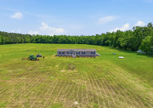 Photo 5 of Manufactured home for sale at 3910 Cascade Rd, Green Sea, SC 29545 | MLS# 2611889 | Listing updated on 2026-07-31