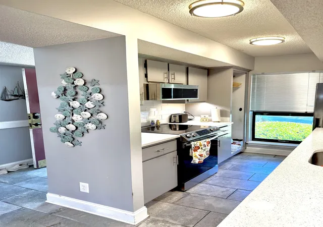 Listing Photo 5 - Condo for sale in building located at 194 Tall Pines Wy, Pawleys Island, SC 29585 - Unit #6-21