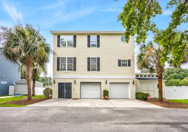 3rd image of 612 Woodland Dr, Murrells Inlet, SC 29576 | MLS# 2611965