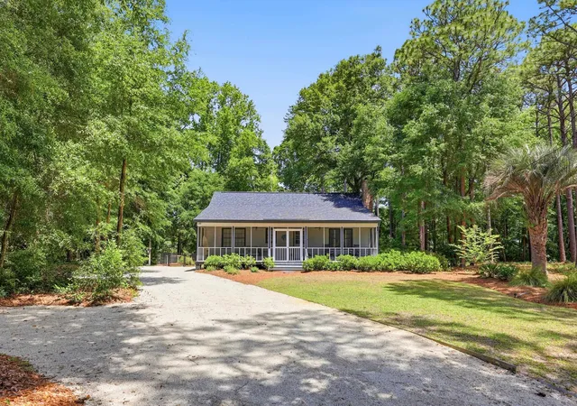 Photo 3 of Single family home for sale at 209 Moss Dale Ln, Pawleys Island, SC 29585 | MLS# 2612015 | Listing updated on 2026-06-21