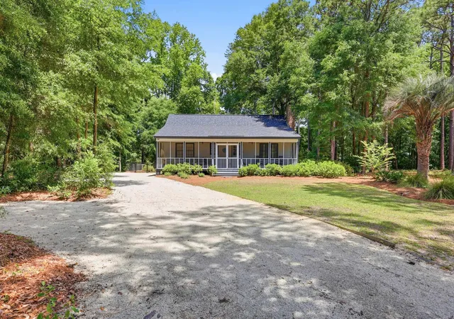Photo 3 of Single family home for sale at 209 Moss Dale Ln, Pawleys Island, SC 29585 | MLS# 2612015 | Listing updated on 2026-06-21