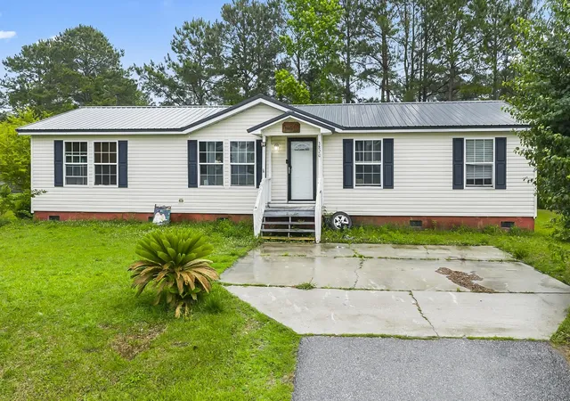 Photo 1 of Manufactured home for sale at 3820 Stern Dr, Conway, SC 29526 | MLS# 2612053 | Listing updated on 2026-08-31