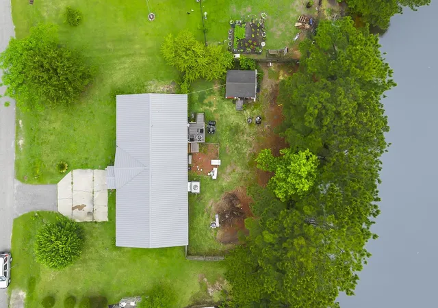 Photo 5 of Manufactured home for sale at 3820 Stern Dr, Conway, SC 29526 | MLS# 2612053 | Listing updated on 2026-08-31