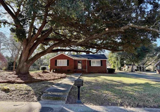 Homes for sale in Kingstree, SC | 517 Singleton Ave, Kingstree, SC 29556 | MLS# 2612134