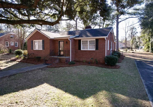 Homes for sale in Kingstree, SC | 517 Singleton Ave, Kingstree, SC 29556 | MLS# 2612134
