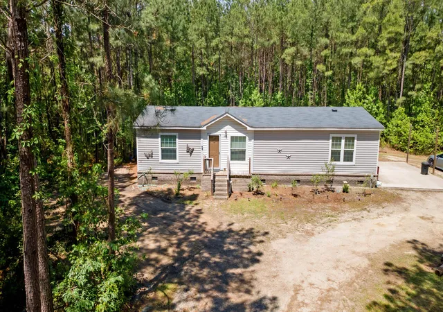Photo 2 of Manufactured home for sale at 1209 Railroad Dr, Conway, SC 29527 | MLS# 2612265 | Listing updated on 2026-08-28