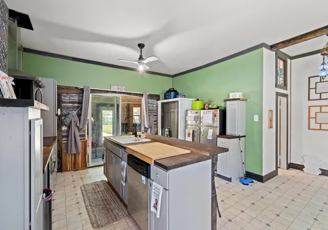 Homes for sale in Lake View, SC | 209 E Walnut St, Lake View, SC 29563 | MLS# 2612309