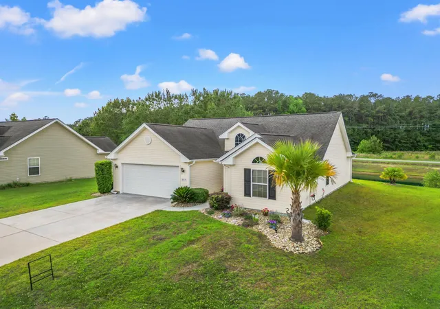 Photo 3 of Sale Pending at 247 Hickory Springs Ct, Conway, SC 29527 | MLS# 2612414 | Listing updated on 2026-09-21