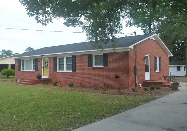 Photo 2 of Single family home for sale at 396 Lakewood Ave, Georgetown, SC 29440 | MLS# 2612453 | Listing updated on 2026-10-08