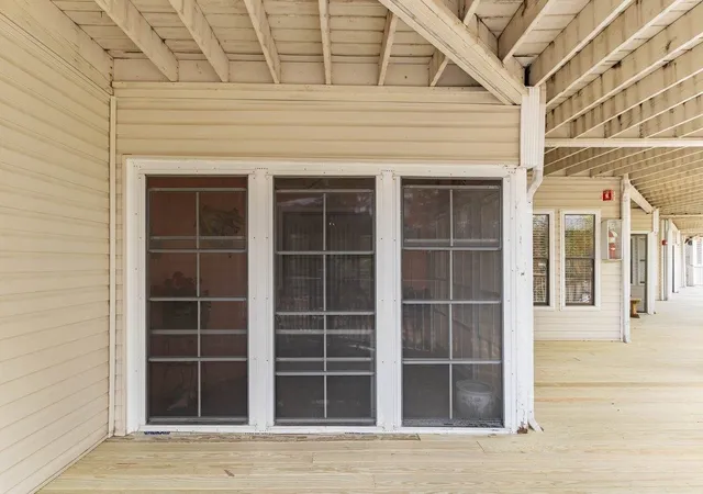 2nd image of 211 N Hillside Dr N, North Myrtle Beach, SC 29582